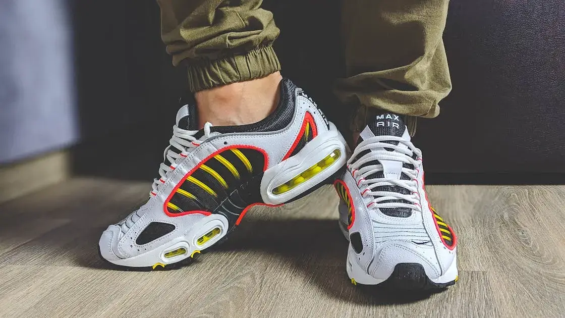 How to quickly prototype apps with Tailwind CSS Grid